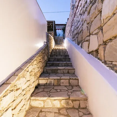 Ovgora - Aretousa Sea View Room, Village Pensión Kamilari