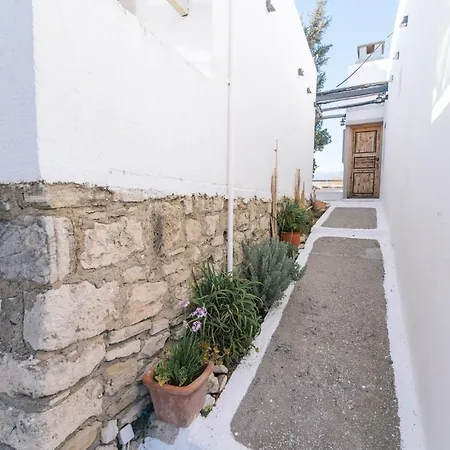 Ovgora - Aretousa Sea View Room, Village Pensión